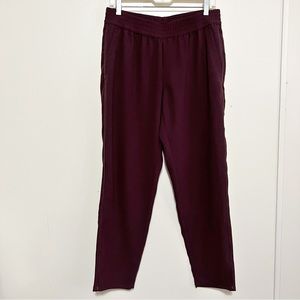 Lands End Burgundy Mid Rise Slim Leg Jogger 10